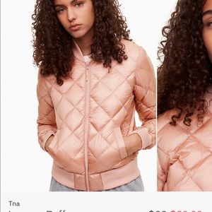 Aritzia League Puffer. Army green. Small